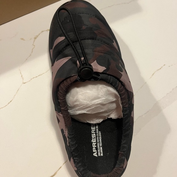 Apres Research Slipper - Picture 2 of 5